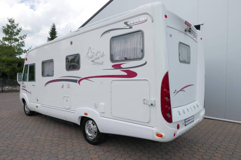 Rapido 9083 DF 3.0 AUTOMAAT, grote garage 5