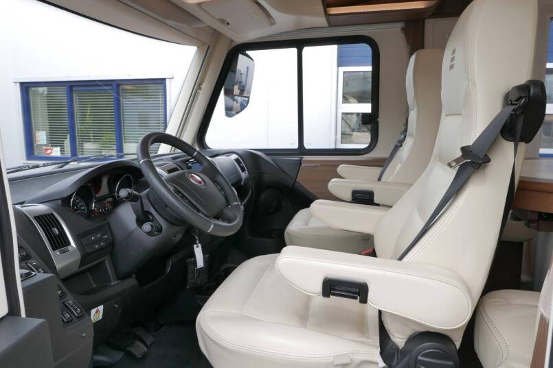 Hymer B-SL 674 SupremeLine AUTOMAAT, Lengte bedden, Dakairco 19