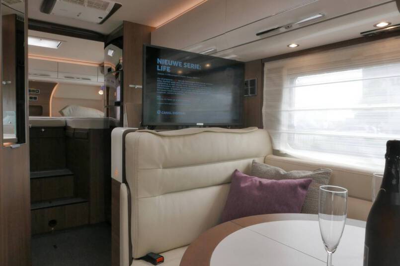 Hymer B-SL 674 SupremeLine AUTOMAAT, Lengte bedden, Dakairco 32