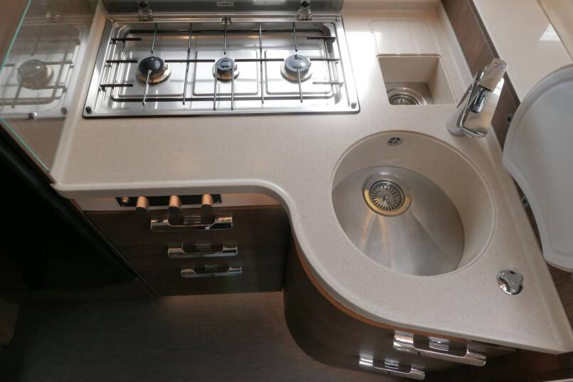 Hymer B-SL 674 SupremeLine AUTOMAAT, Lengte bedden, Dakairco 36