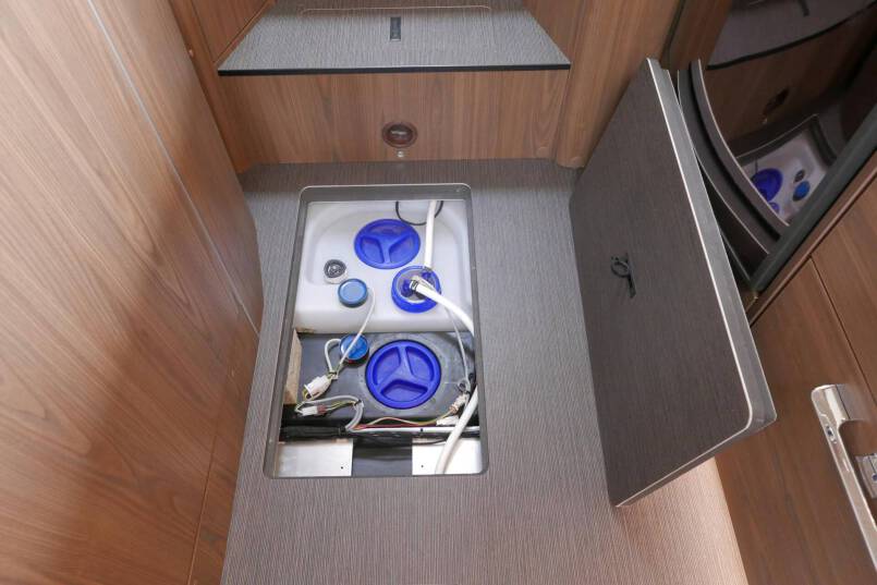 Hymer B-SL 674 SupremeLine AUTOMAAT, Lengte bedden, Dakairco 47