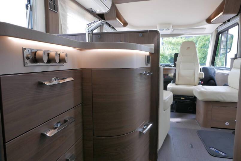 Hymer B-SL 674 SupremeLine AUTOMAAT, Lengte bedden, Dakairco 50