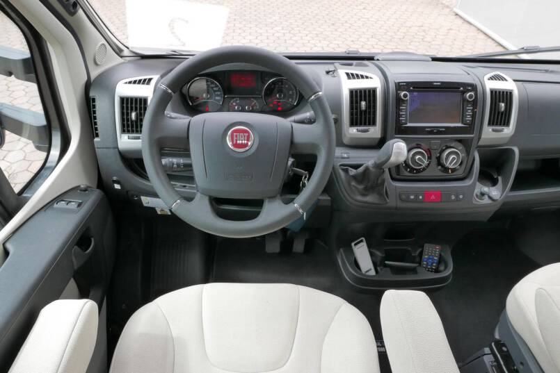 Hymer T 678 CL AL-KO chassis 180PK AUTOMAAT, levelsysteem 19
