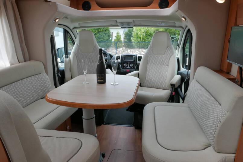 Hymer T 678 CL AL-KO chassis 180PK AUTOMAAT, levelsysteem 21