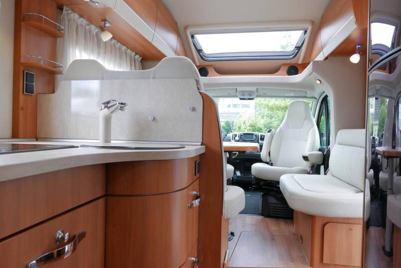 Hymer T 678 CL AL-KO chassis 180PK AUTOMAAT, levelsysteem 41