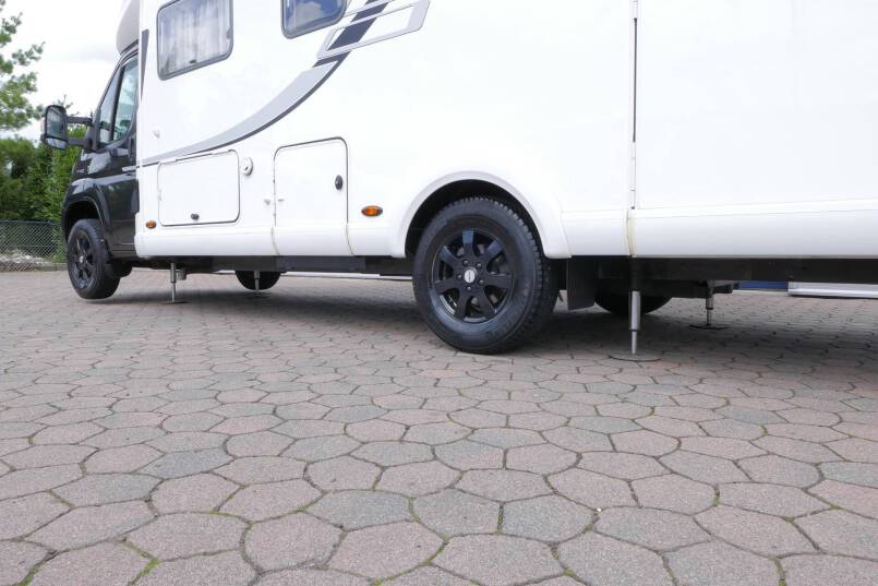 Hymer T 678 CL AL-KO chassis 180PK AUTOMAAT, levelsysteem 6