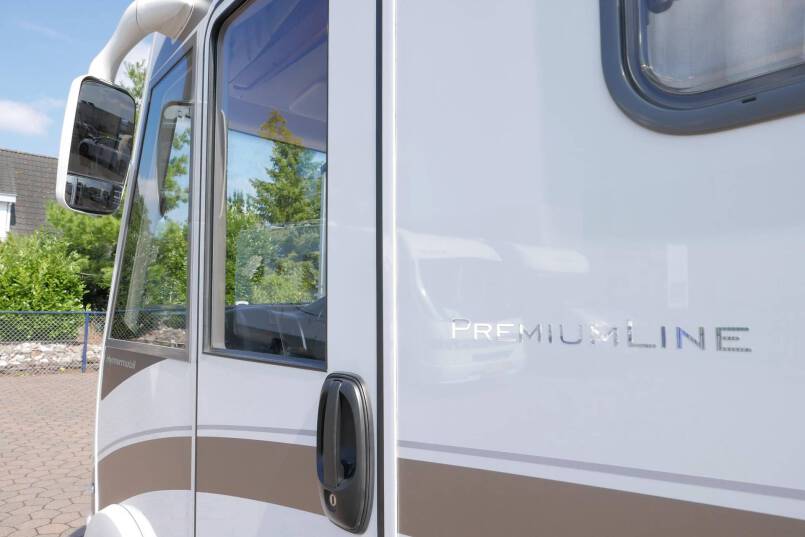 Hymer B 594 PL PremiumLine 180 PK AUTOMAAT, dak airco, ruime indeling 13