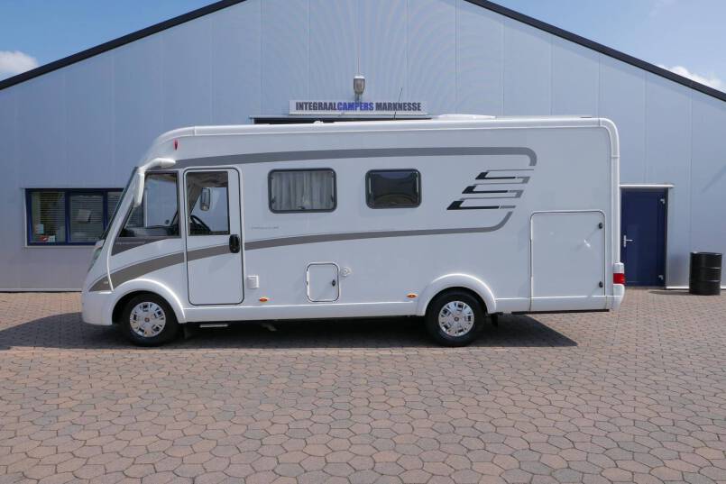 Hymer B 594 PL PremiumLine 180 PK AUTOMAAT, dak airco, ruime indeling 2