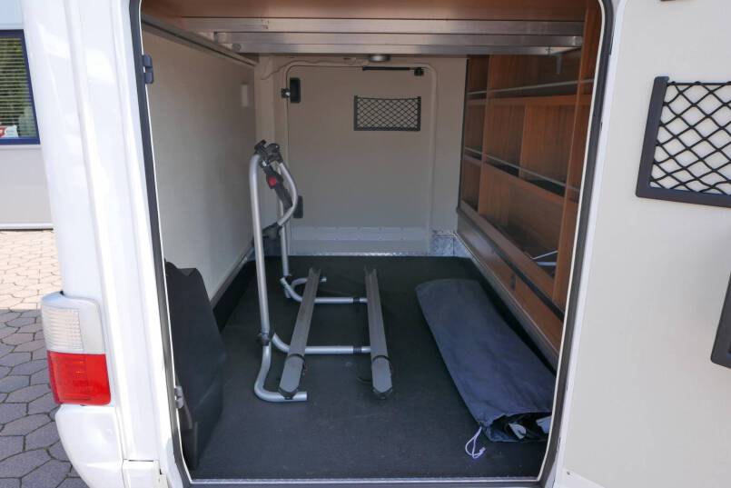 Hymer B 594 PL PremiumLine 180 PK AUTOMAAT, dak airco, ruime indeling 7