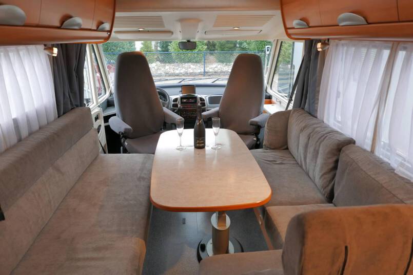 Hymer B 544 Élégance zilver 2 X AIRCO, automatische schotel 19