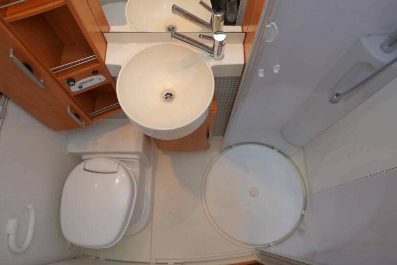 Hymer B 544 Élégance zilver 2 X AIRCO, automatische schotel 28