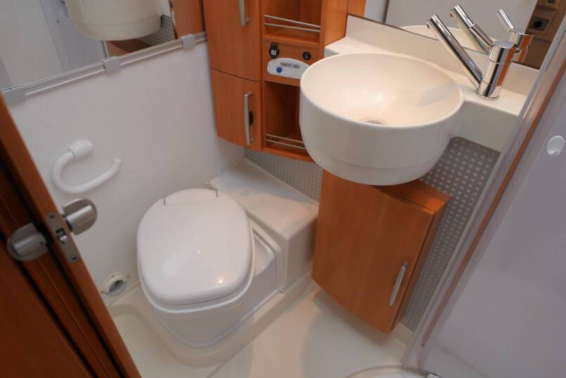 Hymer B 544 Élégance zilver 2 X AIRCO, automatische schotel 29