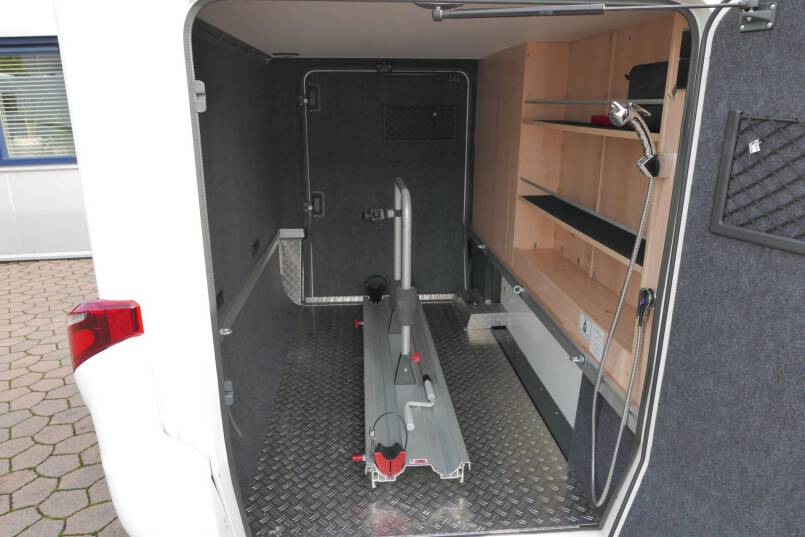 Hymer BMCT-580 9G AUTOMAAT 177 pk, LEVELSYSTEEM, Mercedes 10