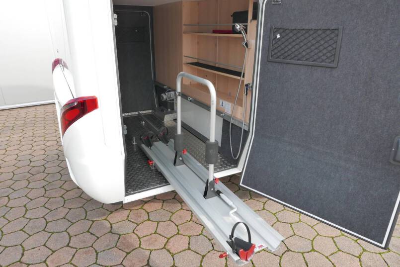 Hymer BMCT-580 9G AUTOMAAT 177 pk, LEVELSYSTEEM, Mercedes 11