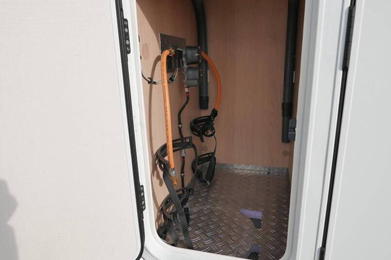 Hymer BMCT-580 9G AUTOMAAT 177 pk, LEVELSYSTEEM, Mercedes 12