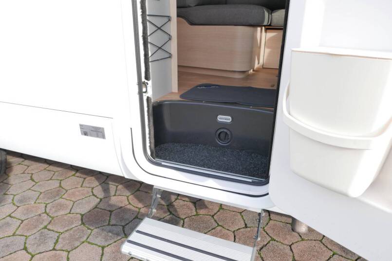 Hymer BMCT-580 9G AUTOMAAT 177 pk, LEVELSYSTEEM, Mercedes 16