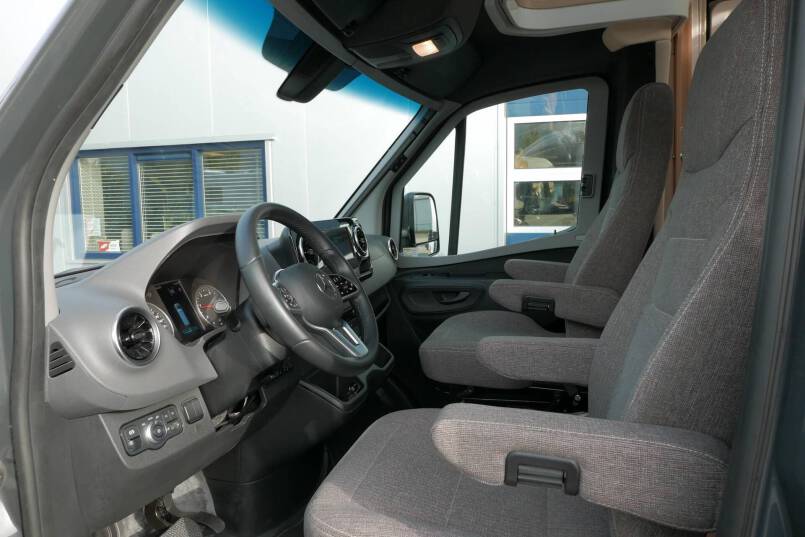 Hymer BMCT-580 9G AUTOMAAT 177 pk, LEVELSYSTEEM, Mercedes 18