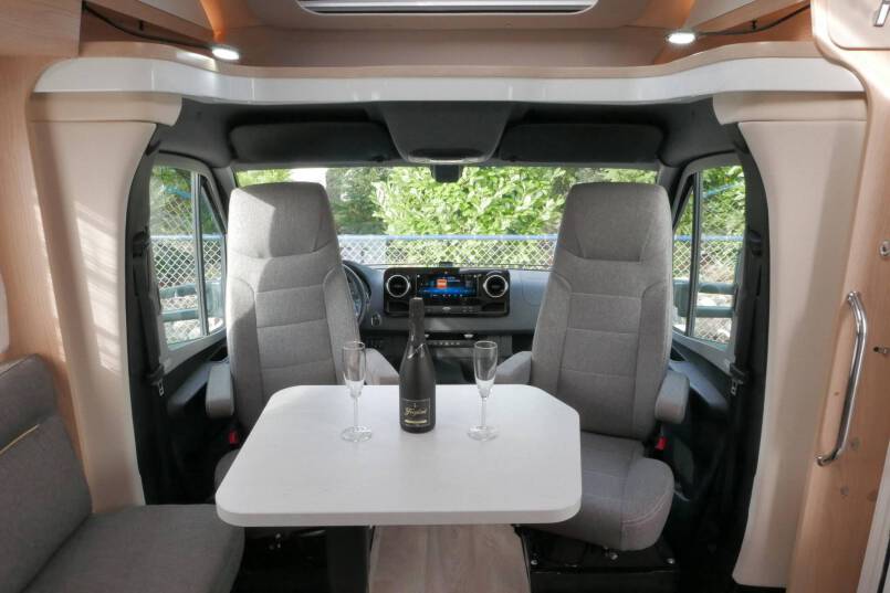 Hymer BMCT-580 9G AUTOMAAT 177 pk, LEVELSYSTEEM, Mercedes 22