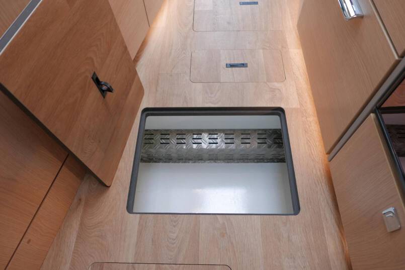 Hymer BMCT-580 9G AUTOMAAT 177 pk, LEVELSYSTEEM, Mercedes 38