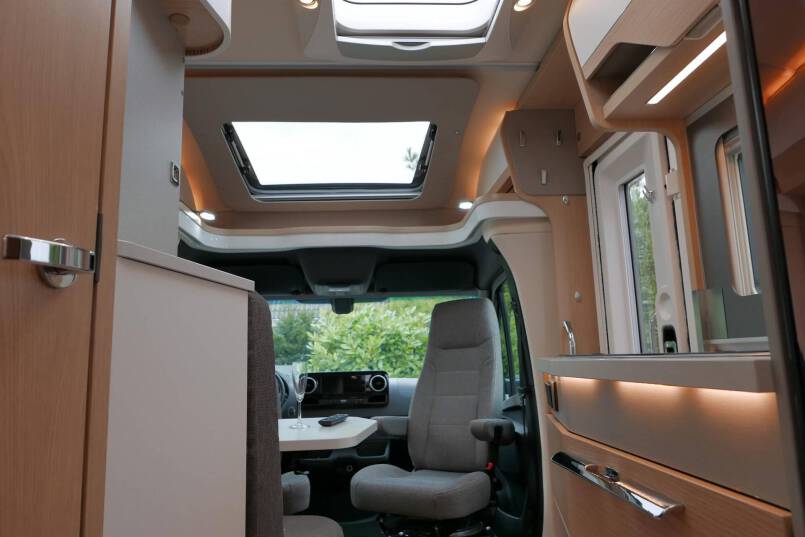 Hymer BMCT-580 9G AUTOMAAT 177 pk, LEVELSYSTEEM, Mercedes 39