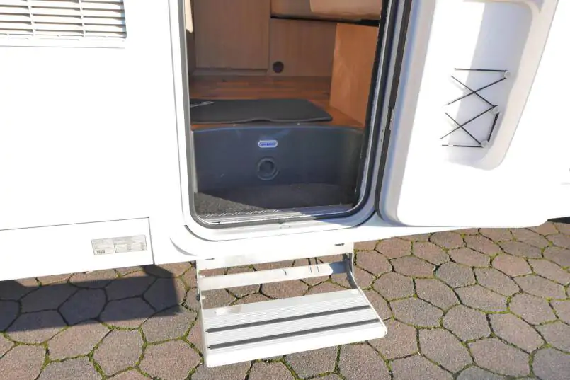 Hymer B 598 Queensbed, ruime indeling, 12