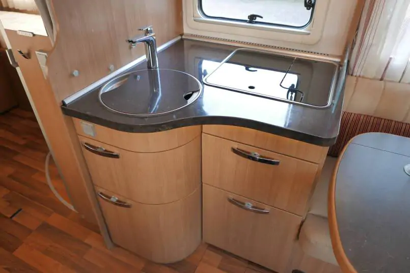 Hymer B 598 Queensbed, ruime indeling, 27