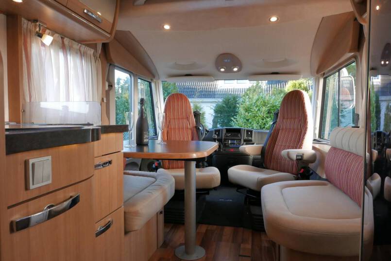 Hymer B 598 Queensbed, ruime indeling, 41