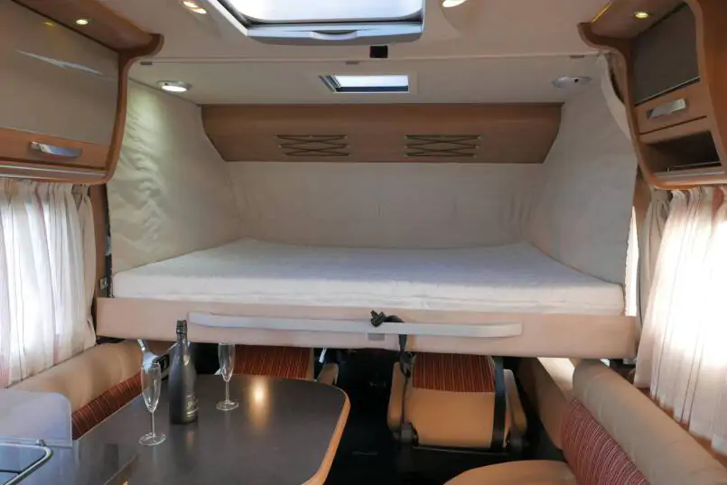 Hymer B 598 Queensbed, ruime indeling, 42