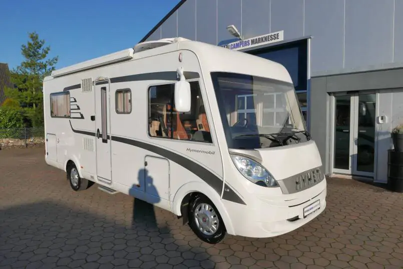 Hymer B 598 Queensbed, ruime indeling, 4