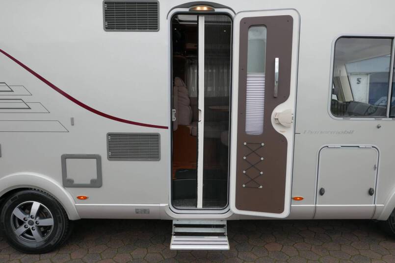 Hymer B 694 Champagne 3.0 158 PK, 28.650 km, ruime indeling. 13
