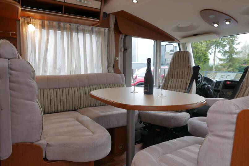 Hymer B 694 Champagne 3.0 158 PK, 28.650 km, ruime indeling. 21