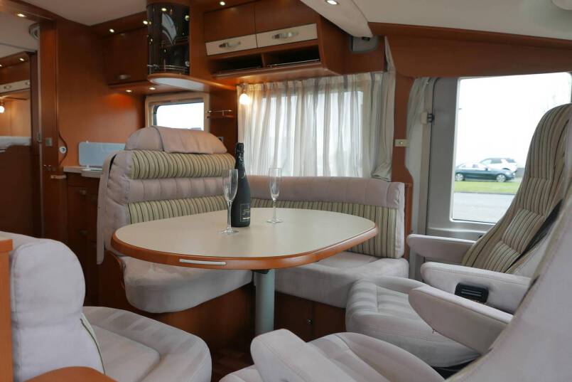 Hymer B 694 Champagne 3.0 158 PK, 28.650 km, ruime indeling. 22