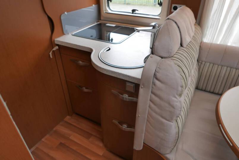 Hymer B 694 Champagne 3.0 158 PK, 28.650 km, ruime indeling. 26