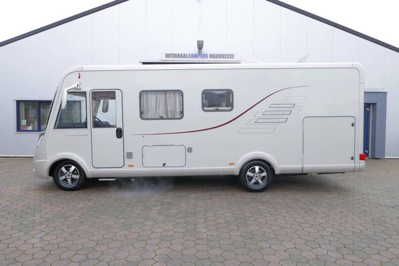 Hymer B 694 Champagne 3.0 158 PK, 28.650 km, ruime indeling. 2
