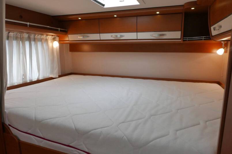 Hymer B 694 Champagne 3.0 158 PK, 28.650 km, ruime indeling. 30