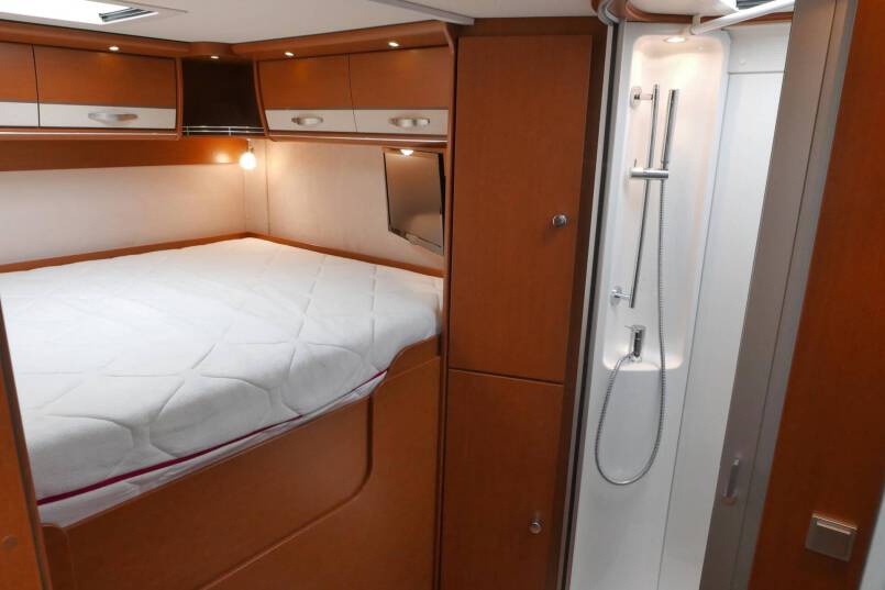 Hymer B 694 Champagne 3.0 158 PK, 28.650 km, ruime indeling. 33