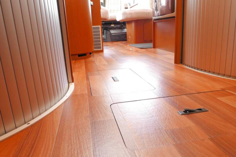 Hymer B 694 Champagne 3.0 158 PK, 28.650 km, ruime indeling. 37