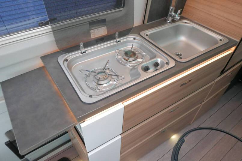 Knaus BOXDRIVE 680 ME 177 pk 7 traps AUTOMAAT, schotel, solar 36