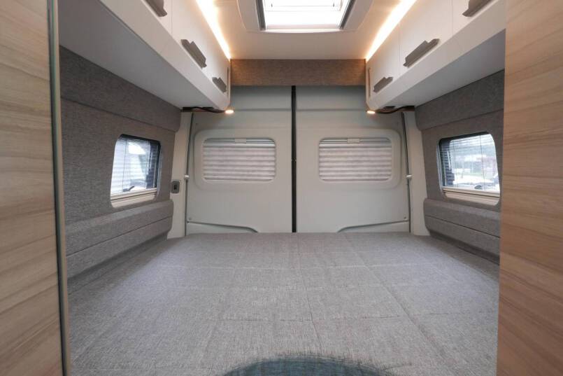 Knaus BOXDRIVE 680 ME 177 pk 7 traps AUTOMAAT, schotel, solar 46