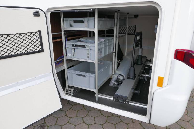 Hymer BMC-T 680 lage bedden 9G AUTOMAAT 177 pk, AL-KO Maxi 12