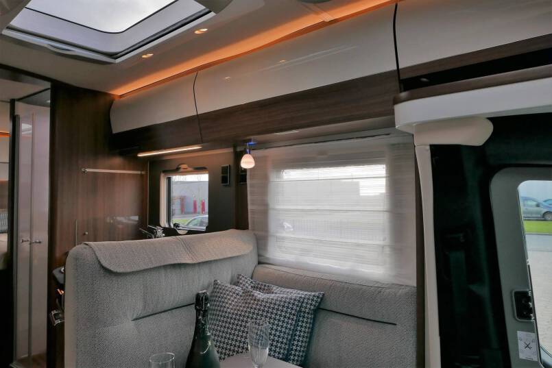 Hymer BMC-T 680 lage bedden 9G AUTOMAAT 177 pk, AL-KO Maxi 30