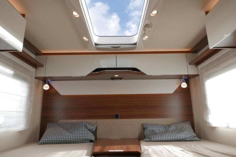 Hymer BMC-T 680 lage bedden 9G AUTOMAAT 177 pk, AL-KO Maxi 39