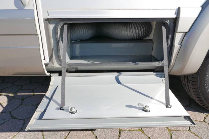 Knaus SunLiner 700 LG élégance zilver, grote garage, vol optie 12