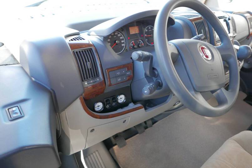 Knaus SunLiner 700 LG élégance zilver, grote garage, vol optie 19