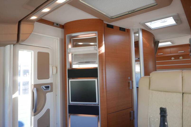 Knaus SunLiner 700 LG élégance zilver, grote garage, vol optie 29