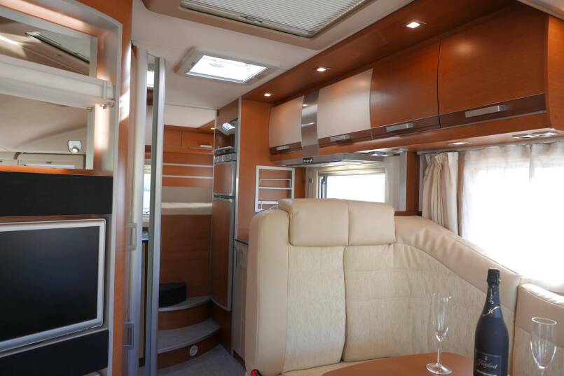 Knaus SunLiner 700 LG élégance zilver, grote garage, vol optie 30