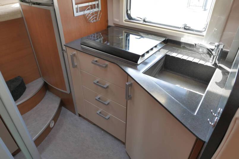 Knaus SunLiner 700 LG élégance zilver, grote garage, vol optie 32