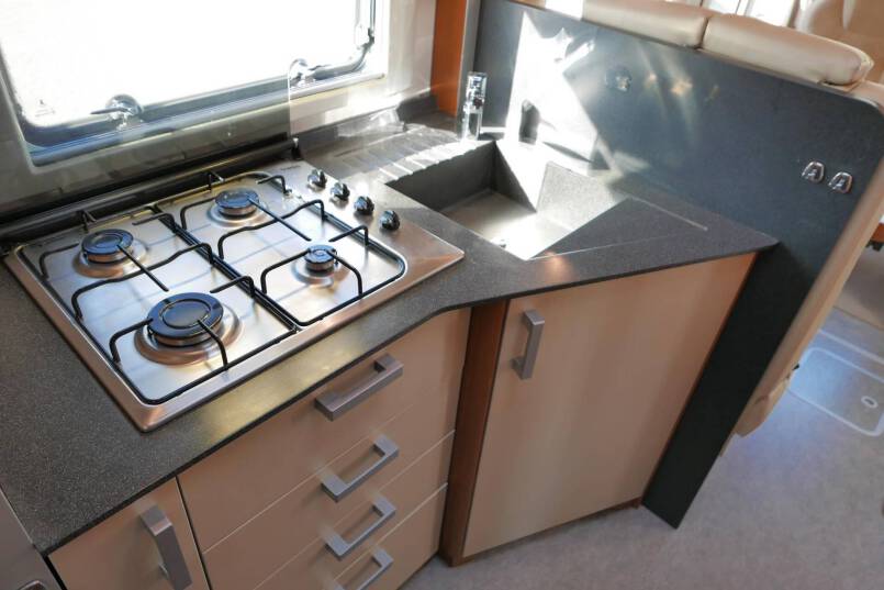 Knaus SunLiner 700 LG élégance zilver, grote garage, vol optie 34