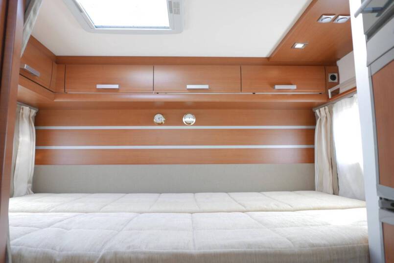 Knaus SunLiner 700 LG élégance zilver, grote garage, vol optie 39