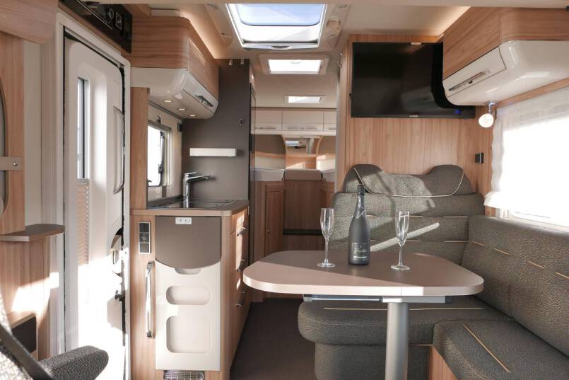 Hymer ML-I 570 60 Edition 7G AUTOMAAT, Crystal Zilver, 2 aparte bedden 28